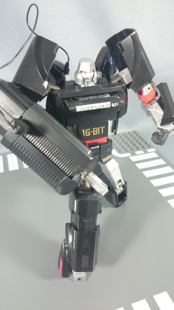 MEGA DRIVE MEGATRON フィギュア Sega Genesis Megatron Transformers Action Figure - Tokyo